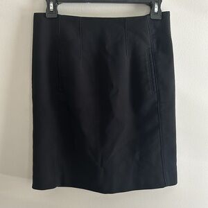 Gap Black High-waisted Fully Lined Mini Skirt with Pockets in Size 2